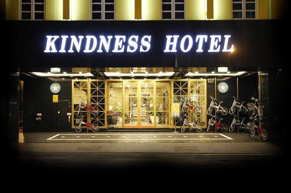 Kindness Hotel - Tainan Chihkan Tower Esterno foto